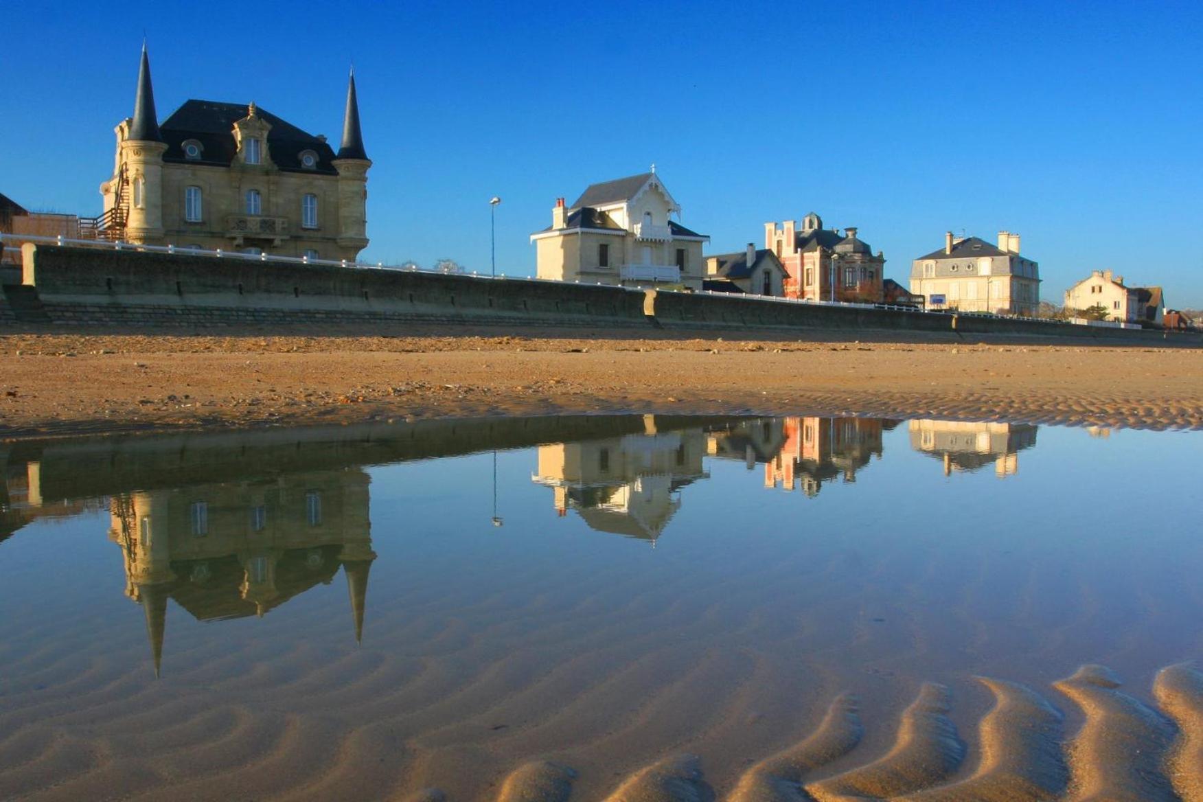 Le So Wild: Normandy Beach Retreat with Garden and Tennis Vierville-sur-Mer Exterior photo